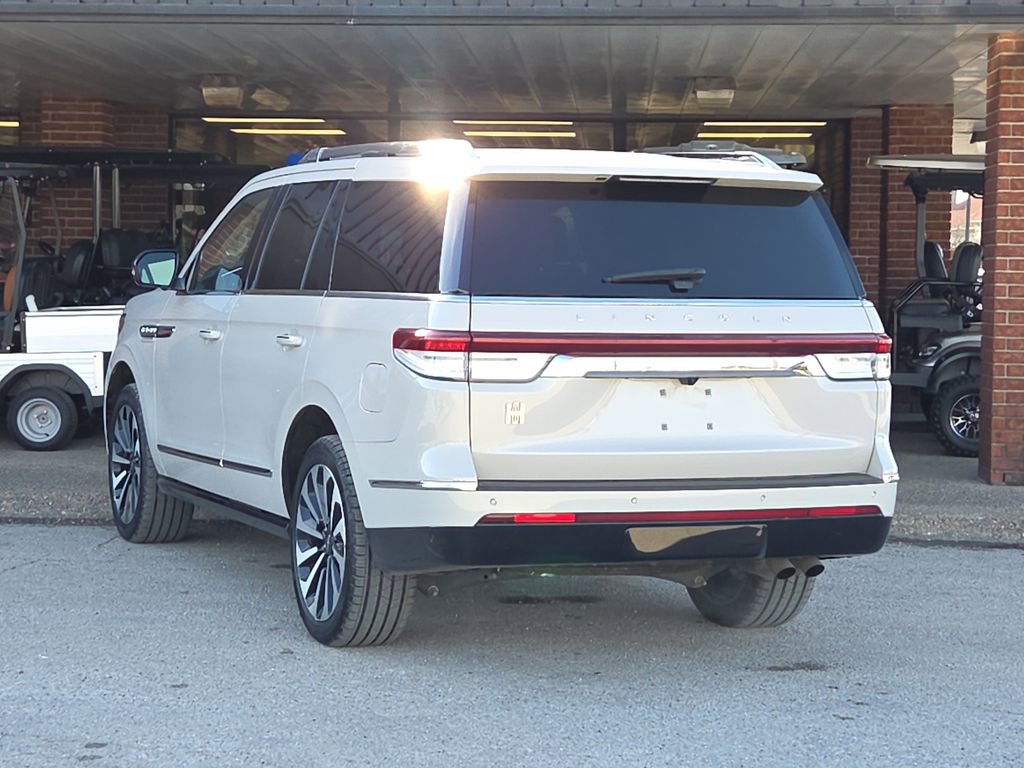 Used 2024 Lincoln Navigator Reserve image 6