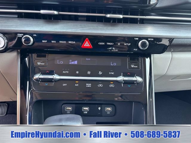 Used 2024 Kia Carnival EX FWD image 27