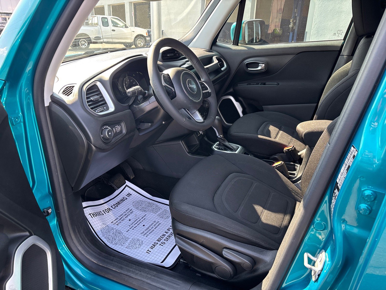 Used 2019 Jeep Renegade Latitude image 15