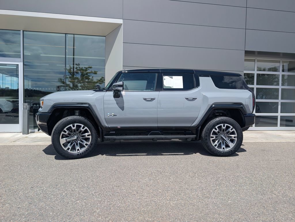 Used 2024 GMC Hummer EV 2X w/ LPO, Illumination Package AWD/4WD image 2