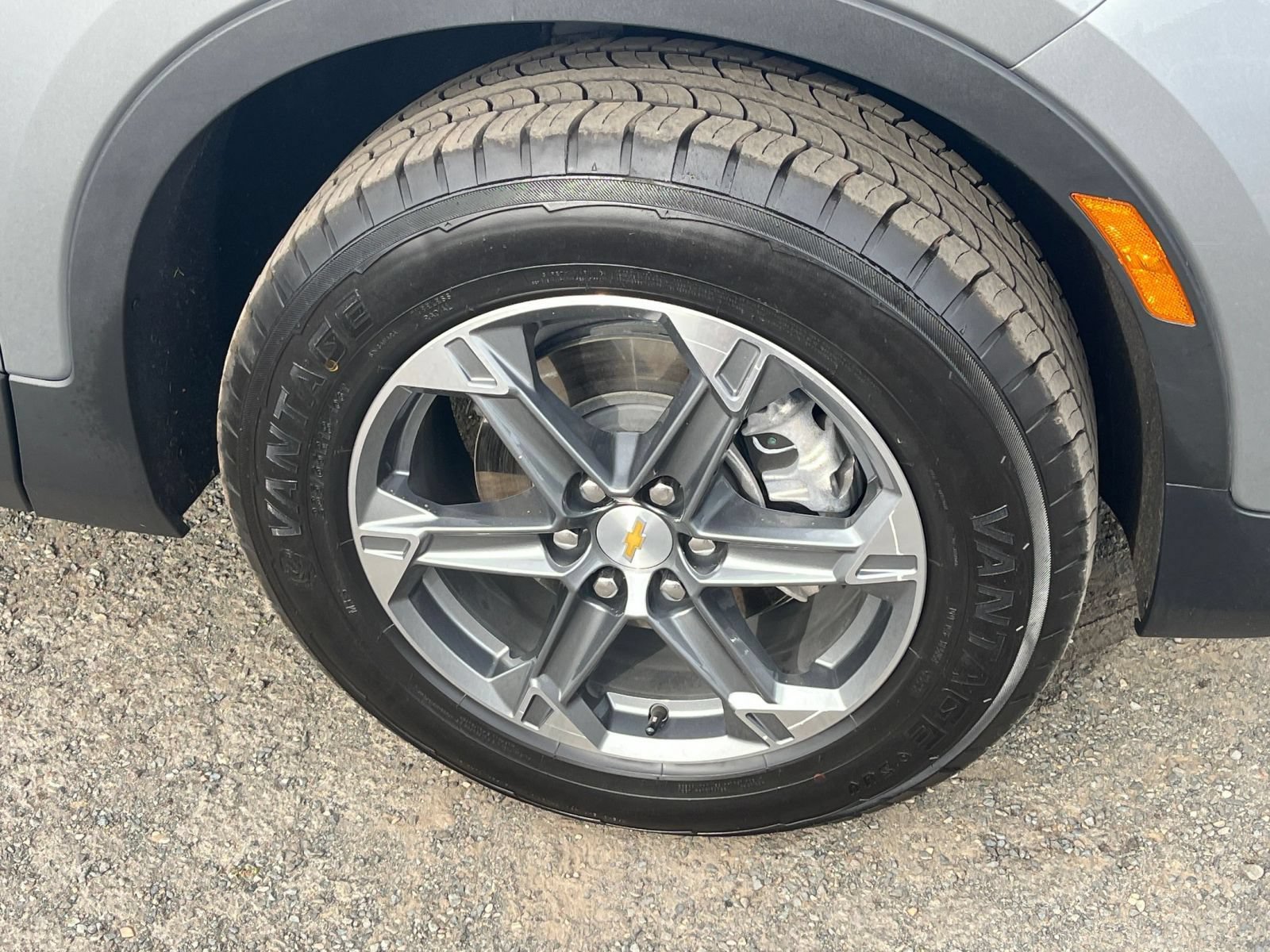 Used 2025 Chevrolet Blazer LT FWD image 32