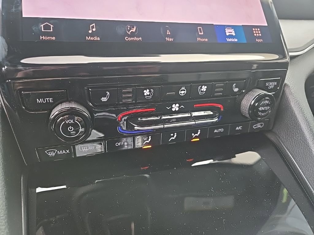 Used 2025 Jeep Grand Cherokee L Limited w/ Luxury Tech Group II image 56