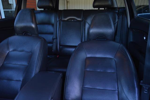 Used 2016 Volvo XC70 T5 Premier w/ Proximity Package FWD image 16