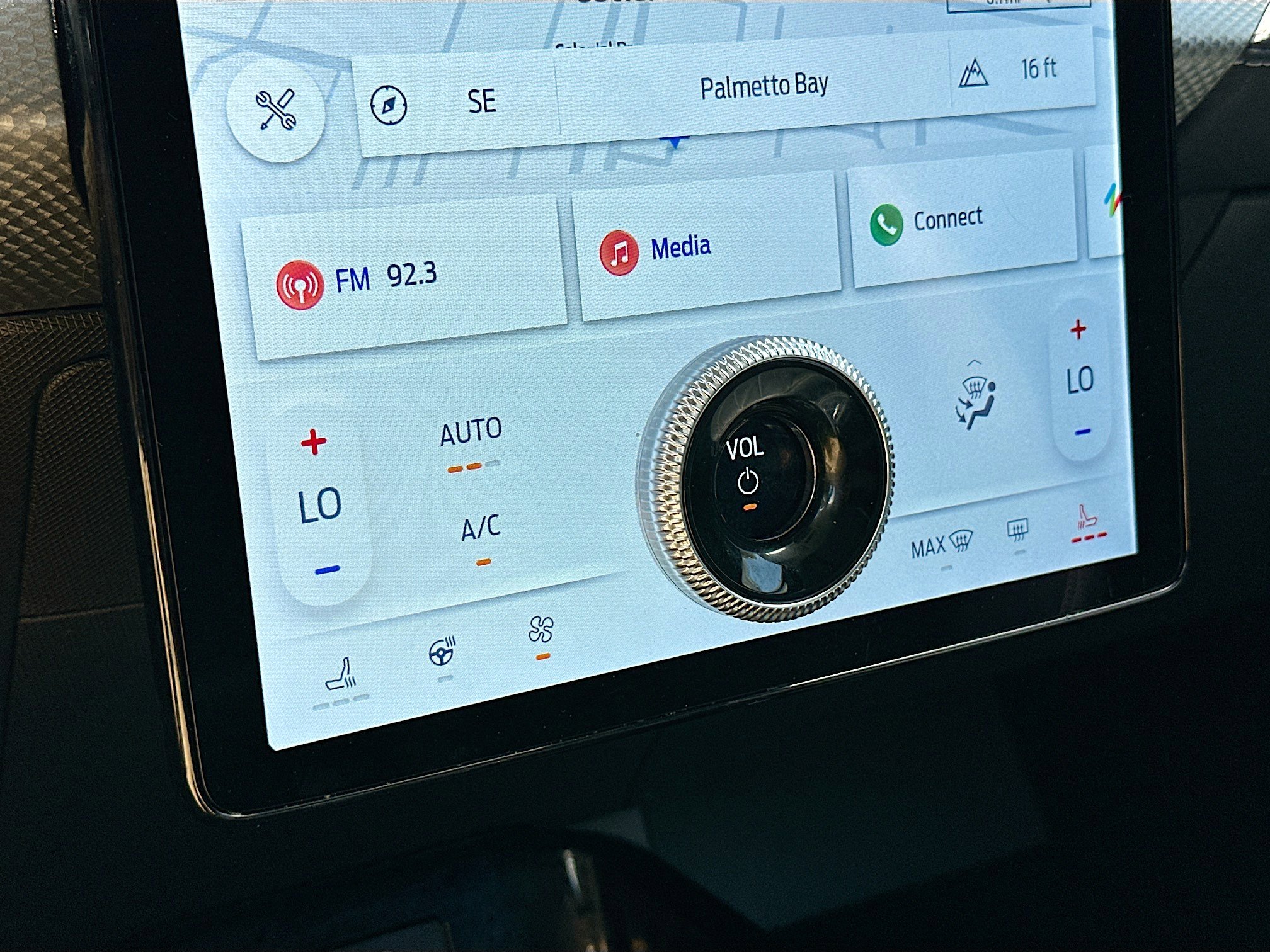 Used 2022 Ford Mustang Mach-E Select w/ Comfort/Technology Package image 16