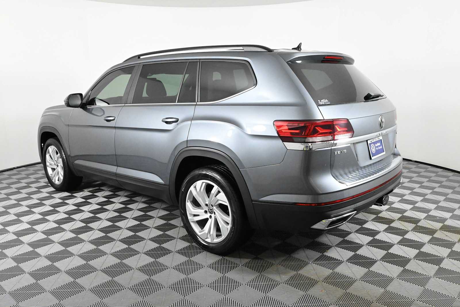 Certified 2023 Volkswagen Atlas SE w/ Panoramic Sunroof Package AWD/4WD image 7