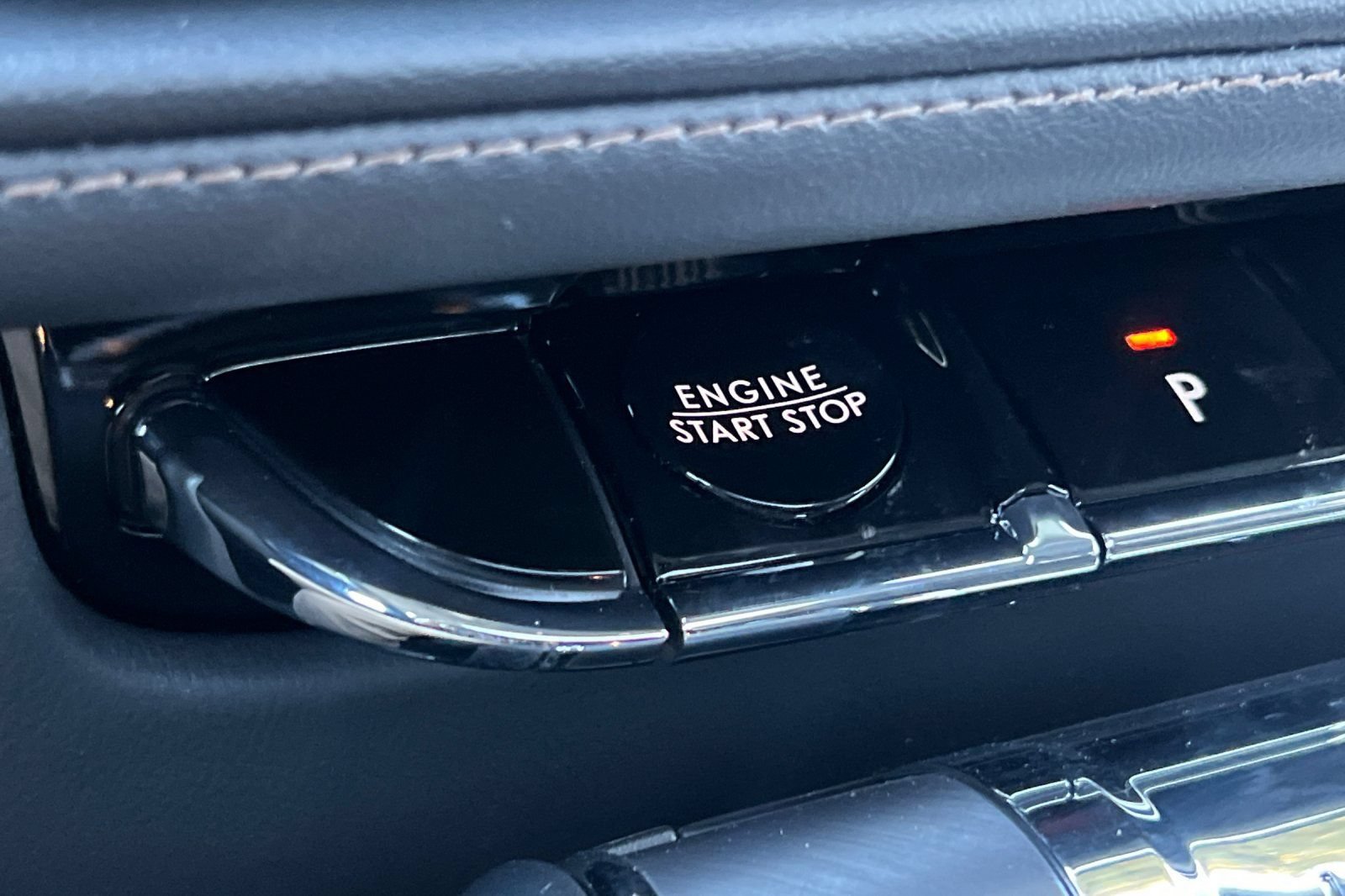 New 2026 Lincoln Aviator AWD w/ Jet Appearance Package image 21