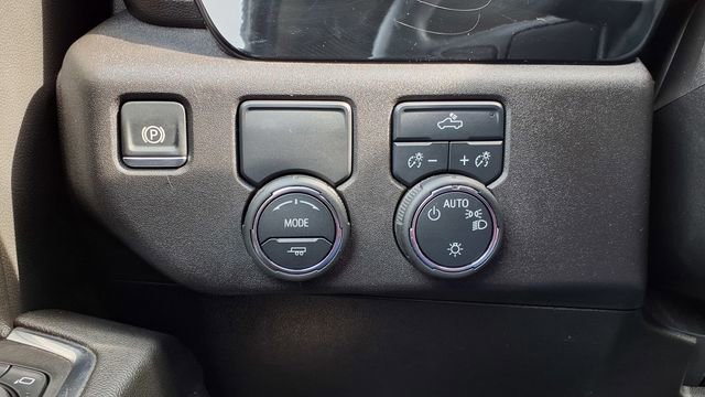 Used 2025 Chevrolet Silverado 1500 LT image 27