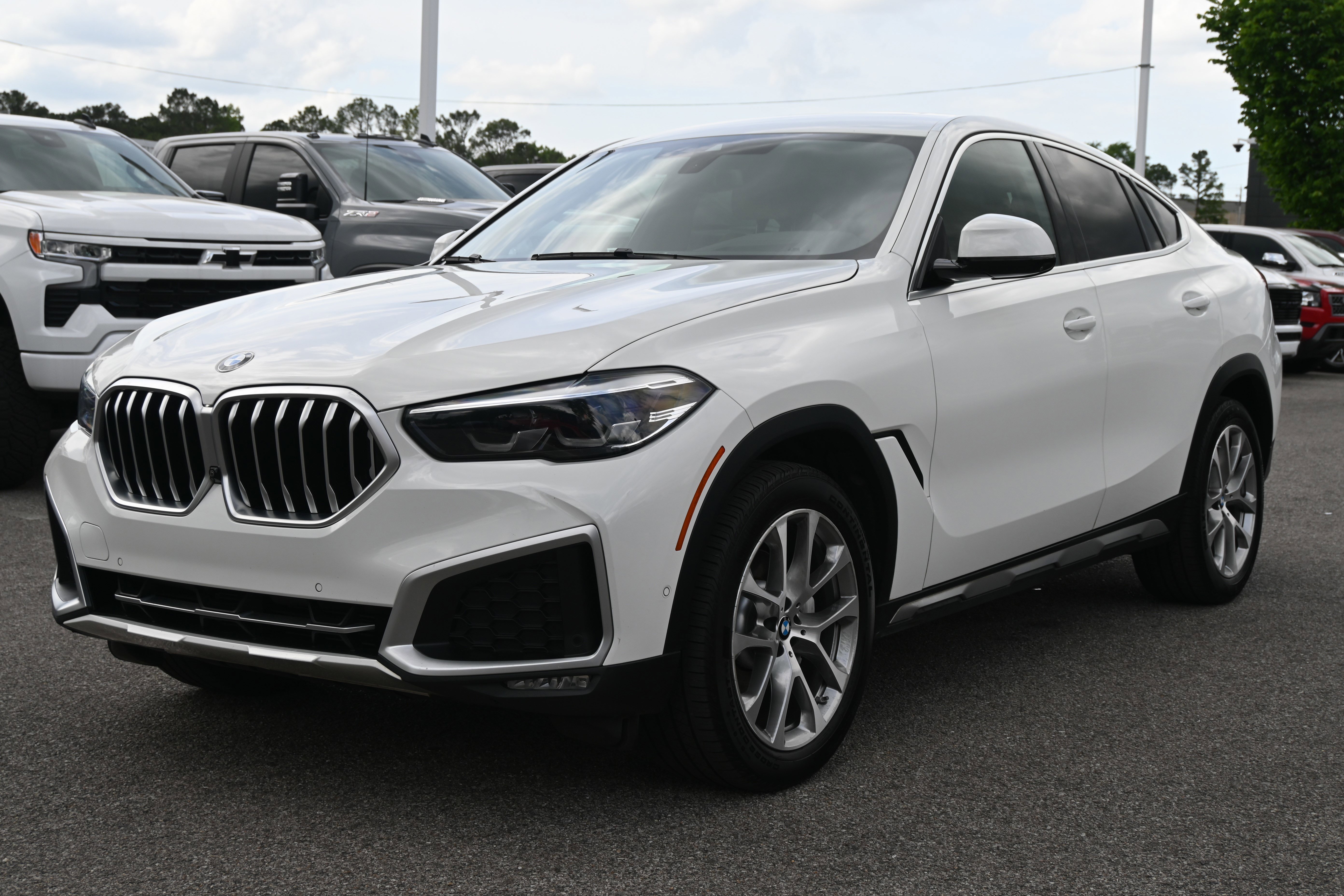Used 2021 BMW X6 xDrive40i w/ Premium Package 2 AWD/4WD image 5