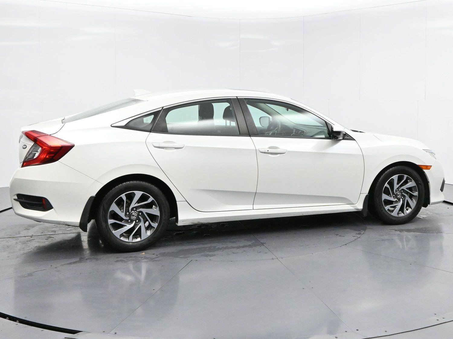 Used 2017 Honda Civic EX image 8