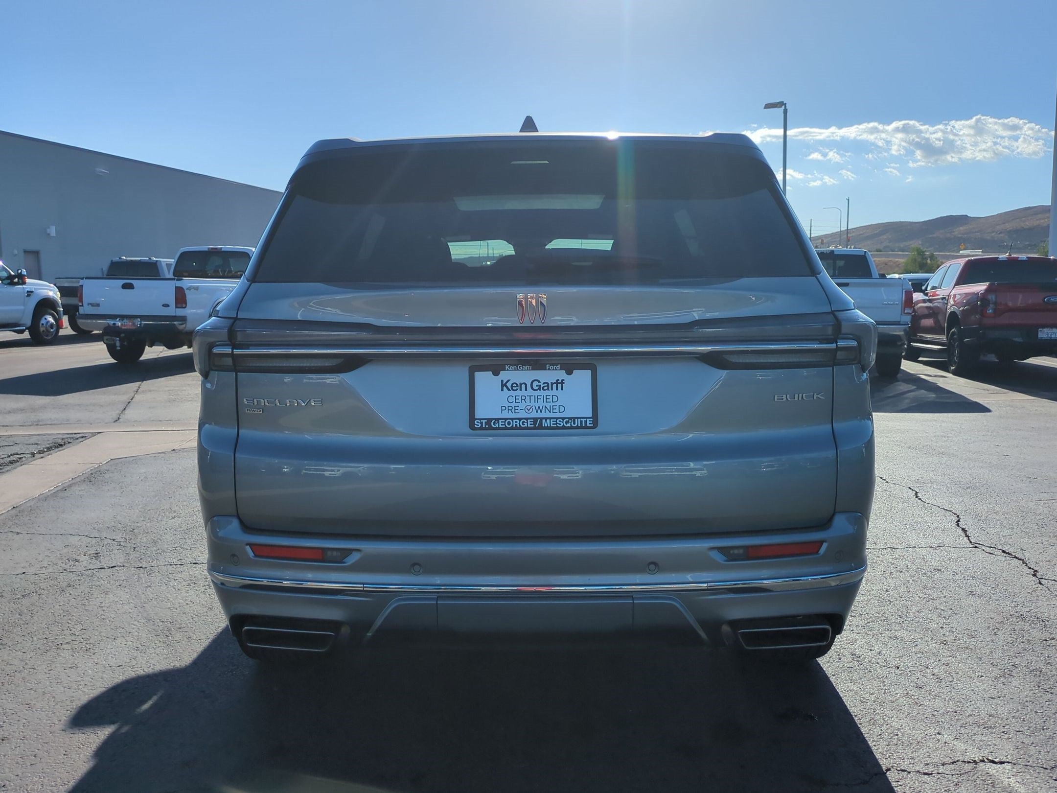 Used 2025 Buick Enclave Avenir w/ Super Cruise Package AWD/4WD image 4