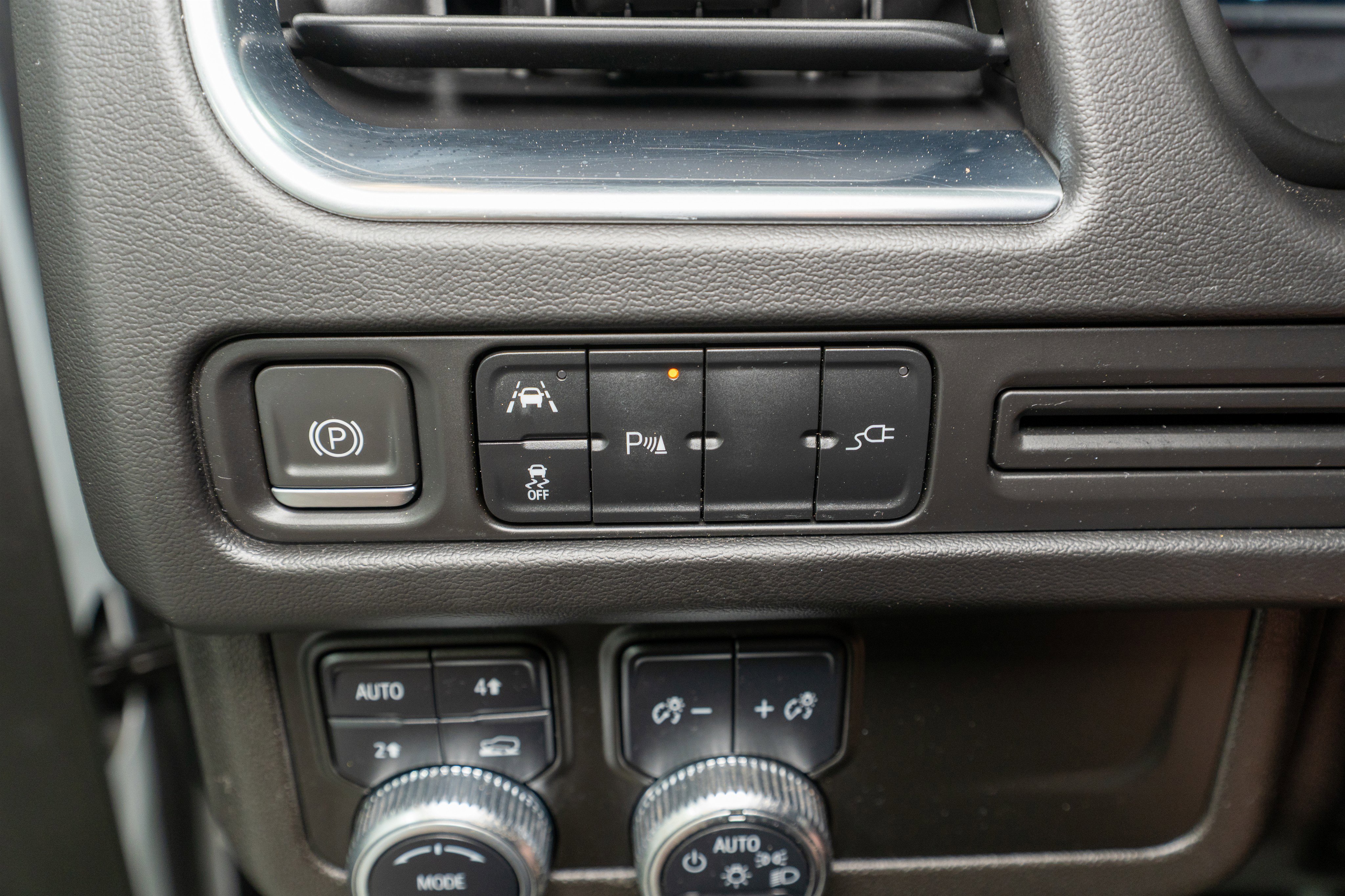 Used 2022 GMC Yukon XL SLT image 29