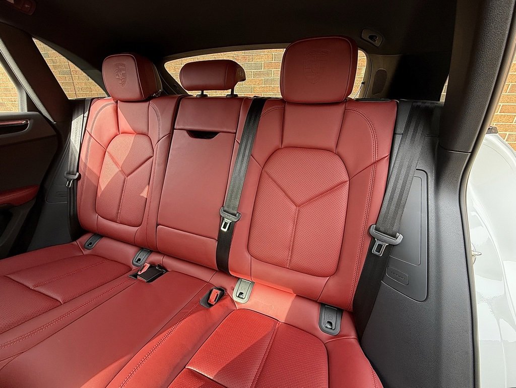 New 2026 Porsche Macan image 19