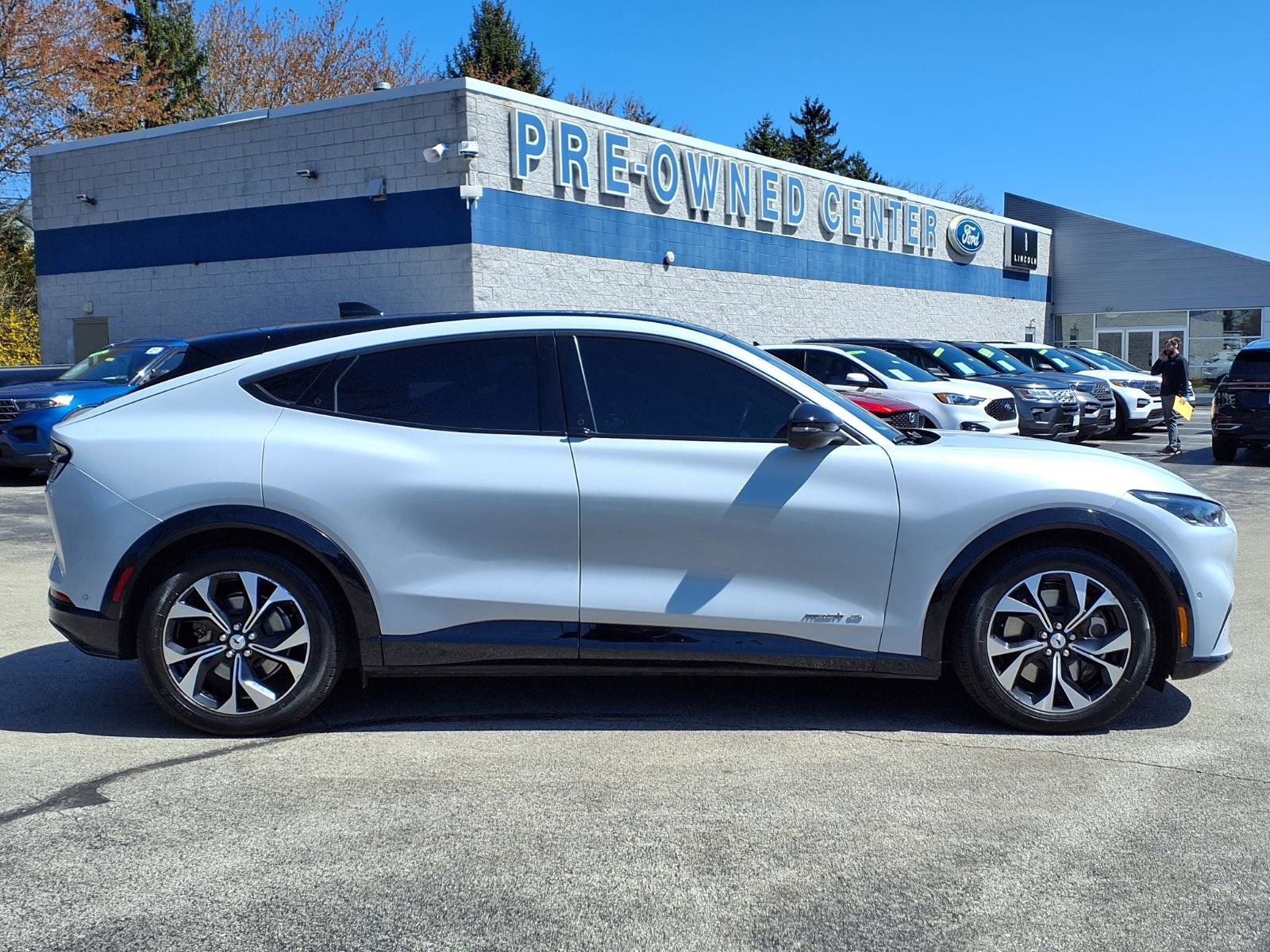 Certified 2021 Ford Mustang Mach-E Premium image 3