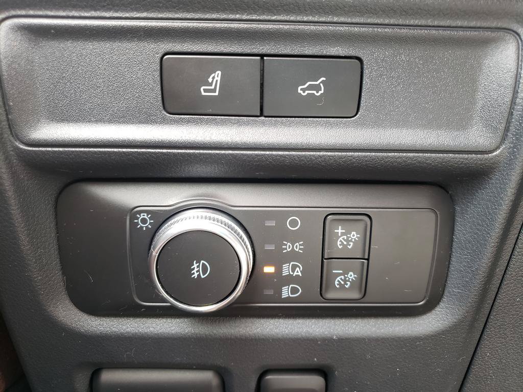 Used 2022 Ford Expedition Limited AWD/4WD image 25