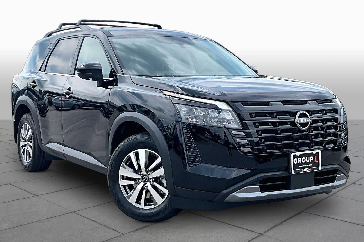 New 2026 Nissan Pathfinder SL FWD image 2