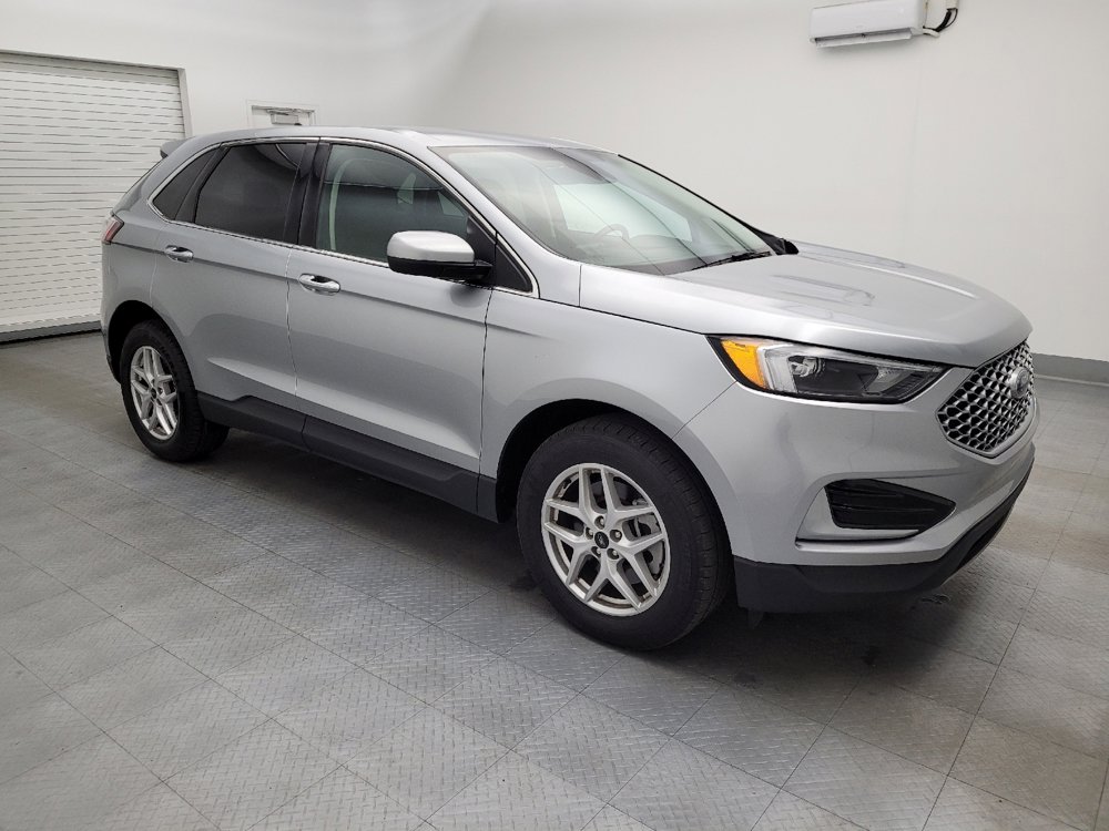 Used 2024 Ford Edge SEL image 11