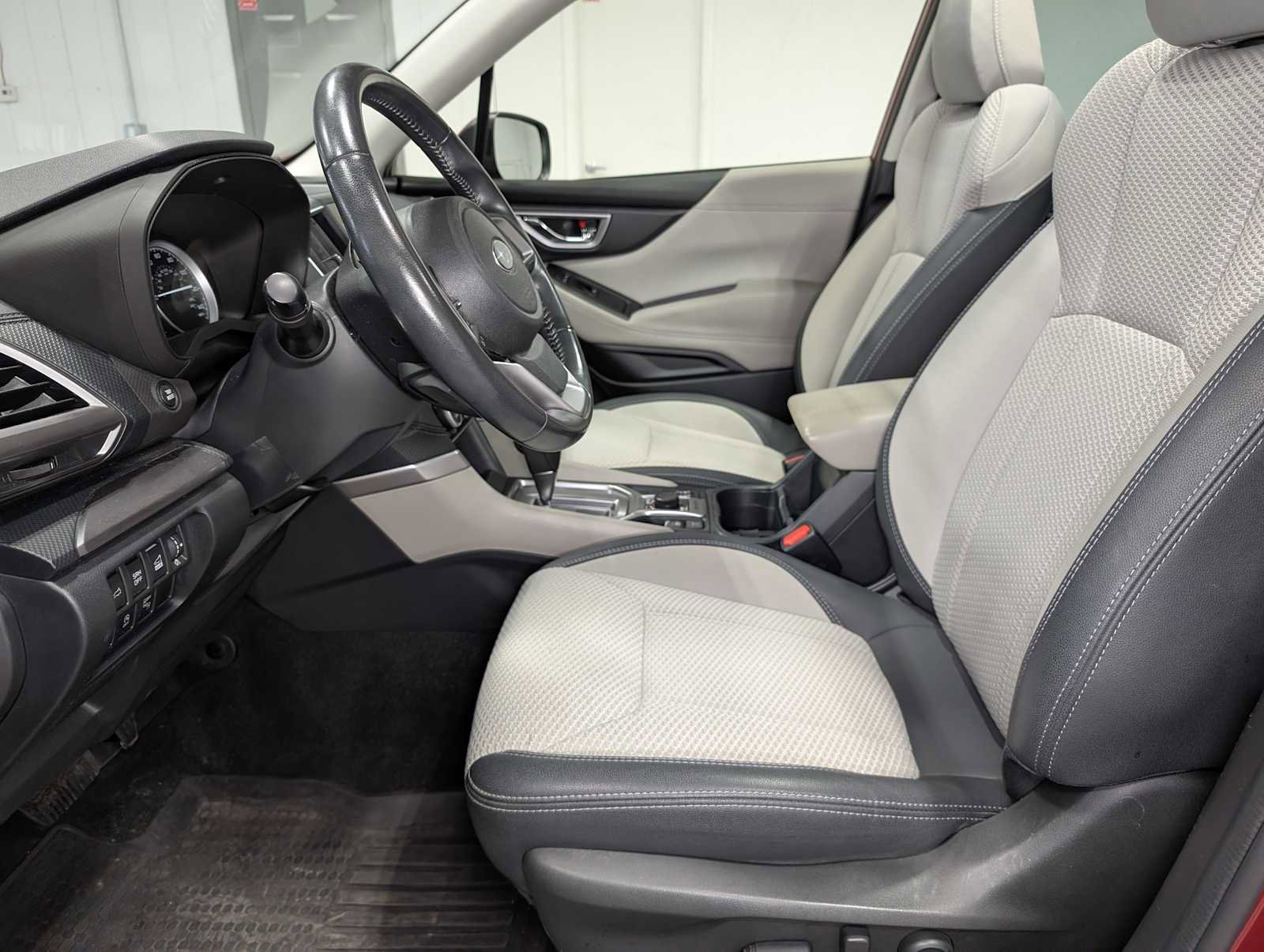 Used 2023 Subaru Forester Premium AWD/4WD image 4