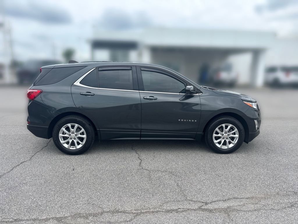 Used 2020 Chevrolet Equinox LT w/ Driver Convenience Package FWD image 9