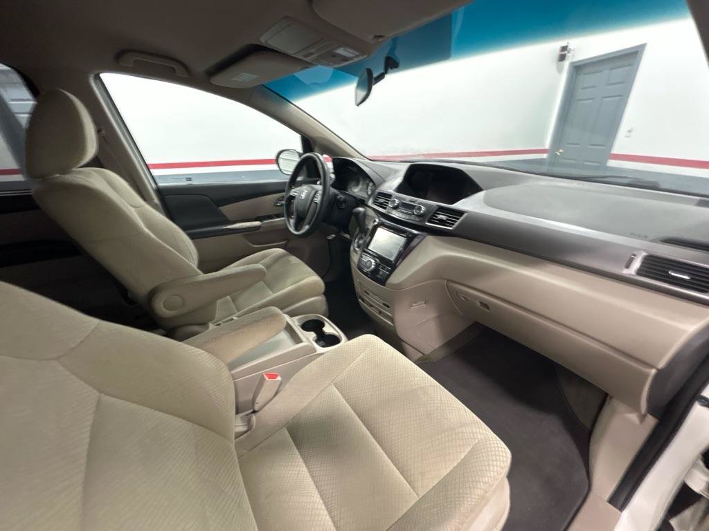 Used 2016 Honda Odyssey SE image 15