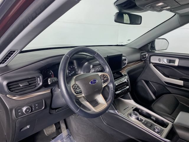 Used 2022 Ford Explorer Limited w/ Hybrid Equipment Group 310A AWD/4WD image 4