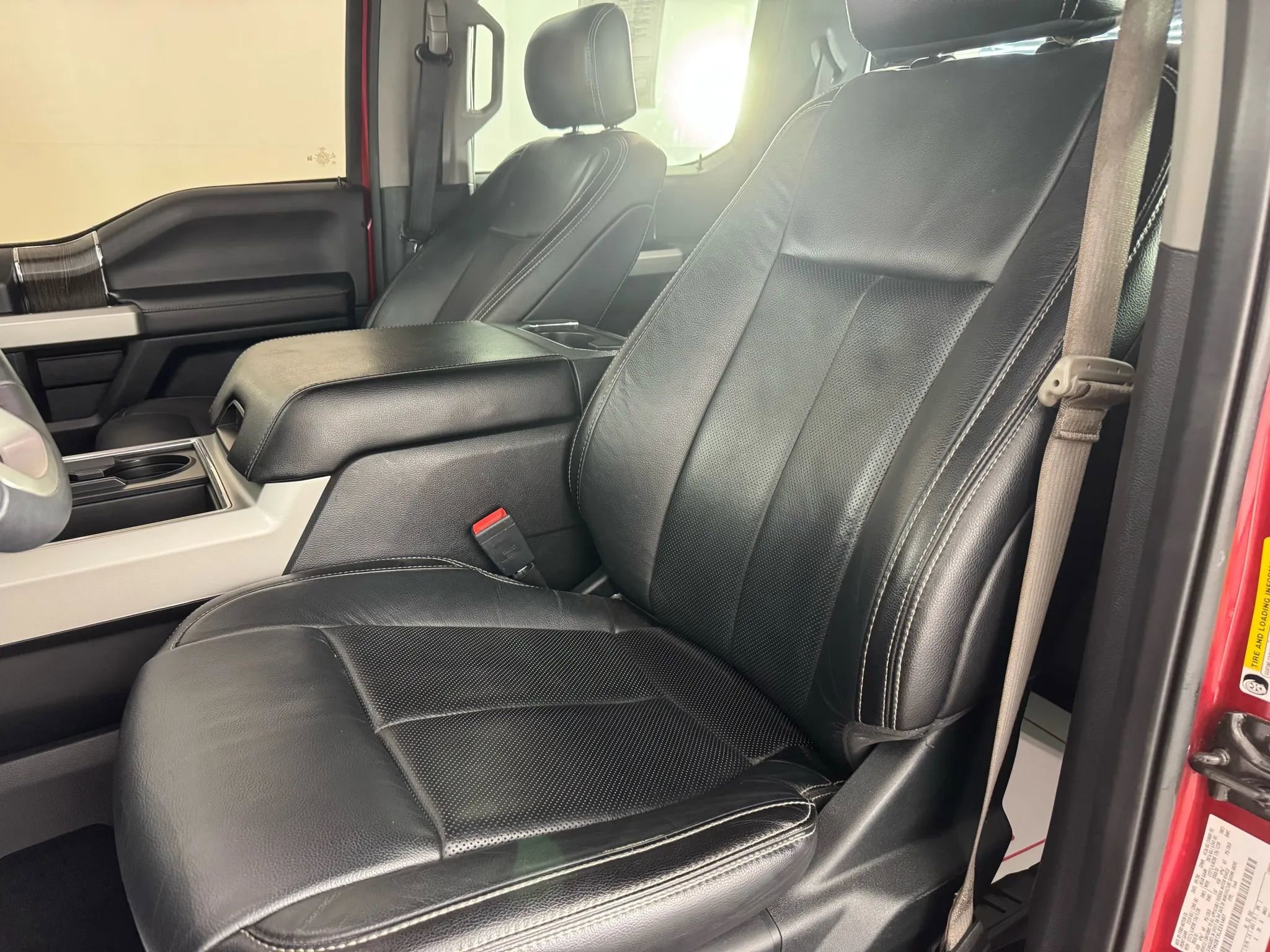 Used 2020 Ford F250 Lariat w/ Lariat Ultimate Package image 33