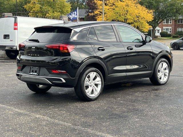 Certified 2024 Buick Encore GX Preferred w/ Advanced Technology Package FWD image 5