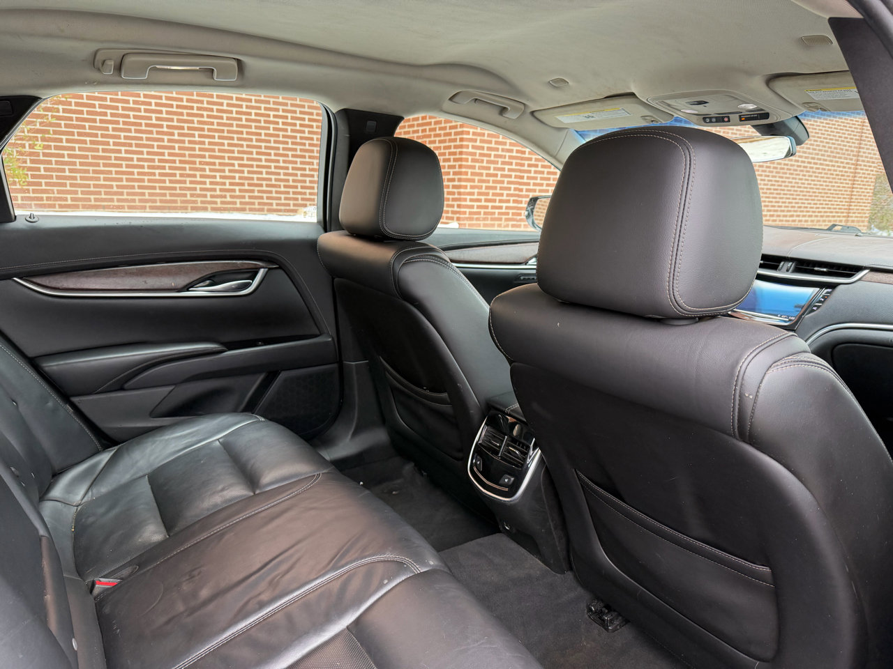 Used 2018 Cadillac XTS Luxury image 23