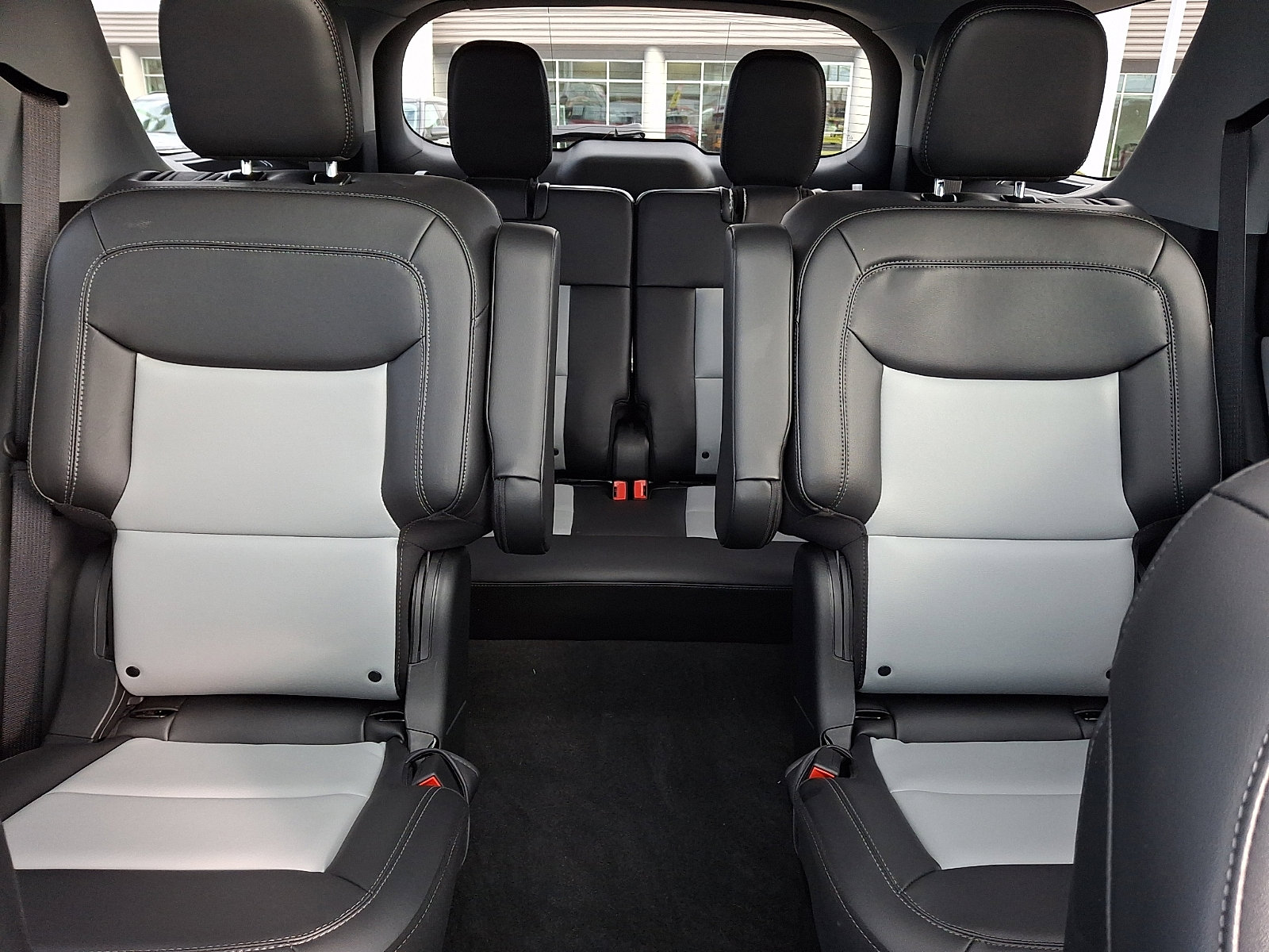 Certified 2024 Ford Explorer XLT w/ Equipment Group 202A image 18