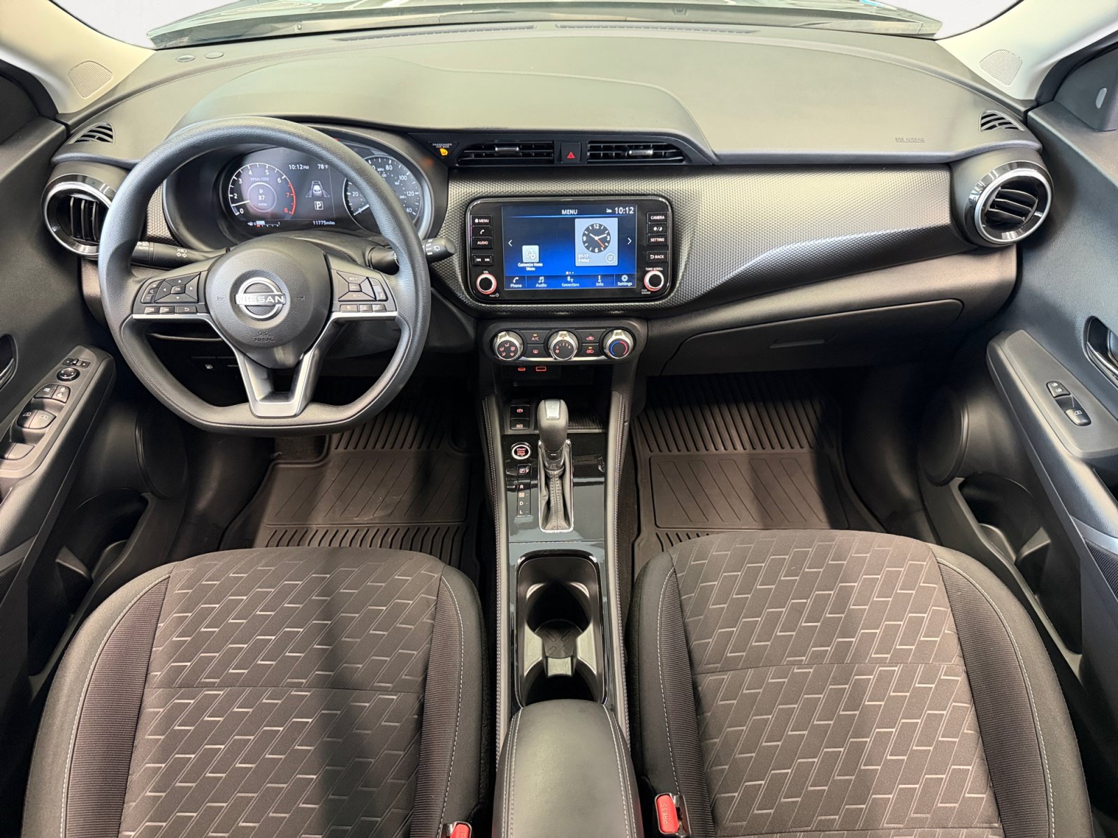 Used 2024 Nissan Kicks SV w/ Exterior Package FWD image 3
