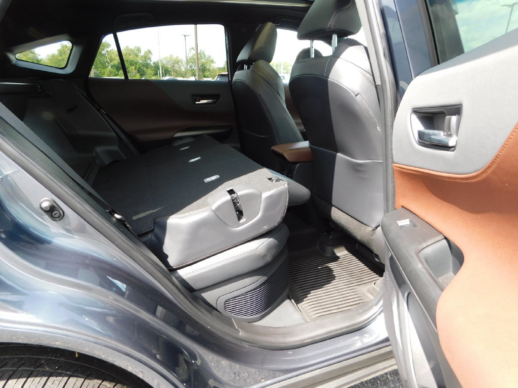 Used 2023 Toyota Venza Limited AWD/4WD image 27