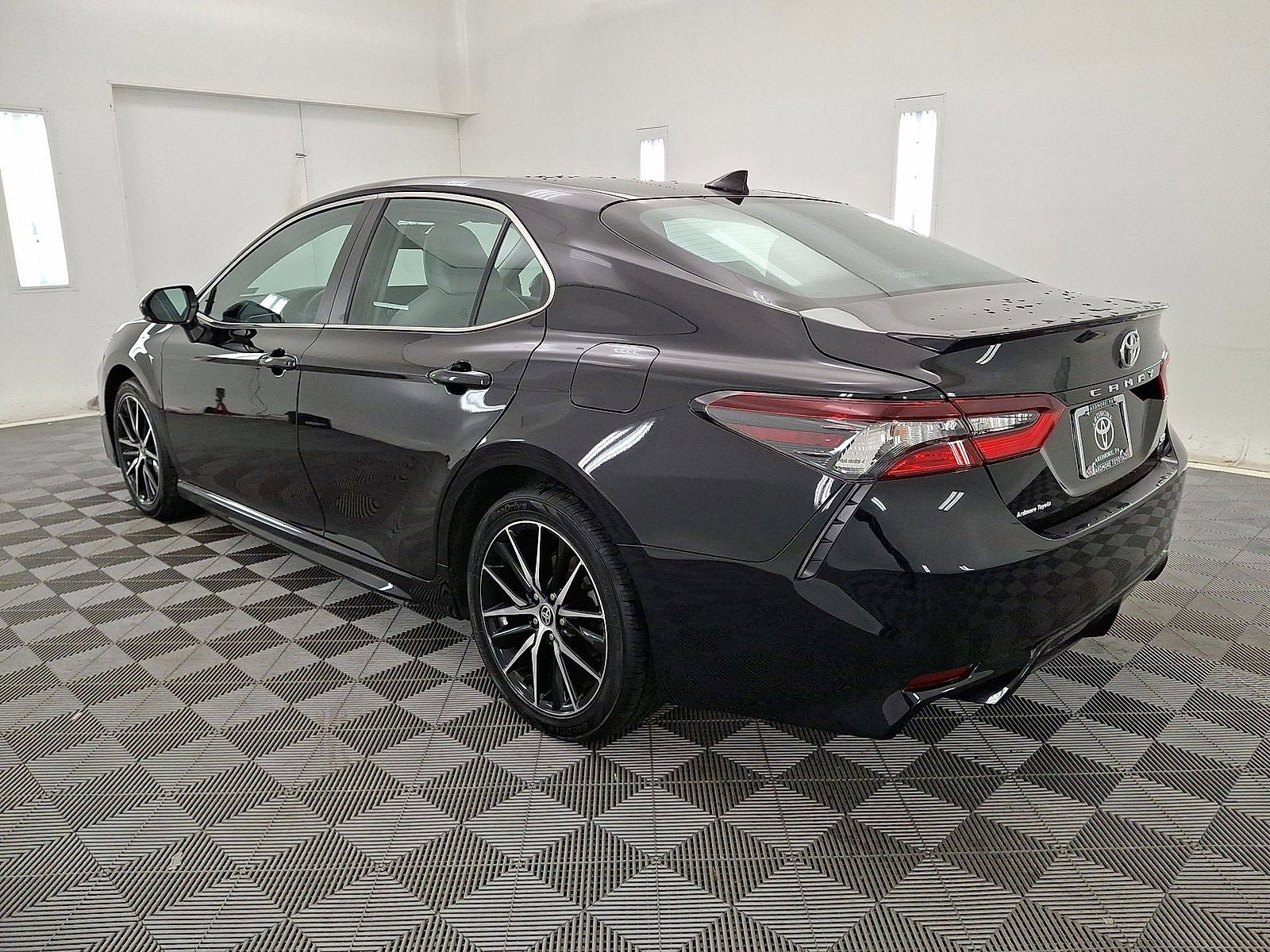 Certified 2024 Toyota Camry SE image 21