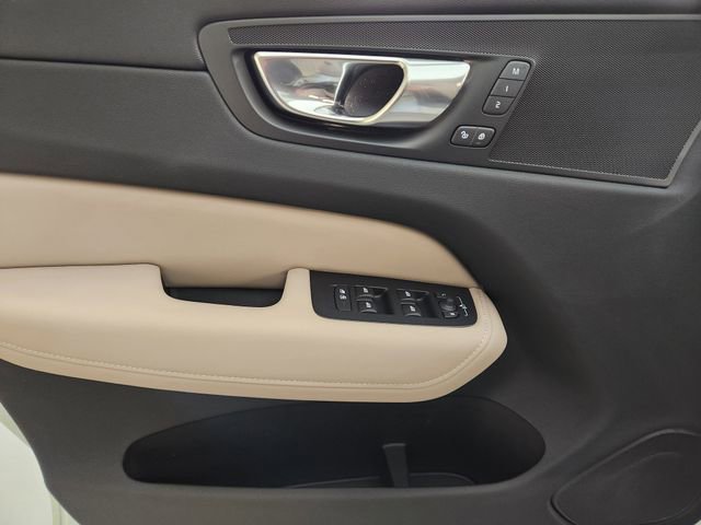 New 2026 Volvo XC60 B5 Plus w/ Protection Package Premier AWD/4WD image 24