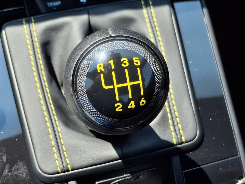 Used 2024 Porsche 911 GT3 RWD image 18