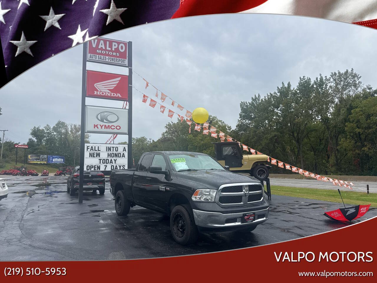 Used 2017 RAM 1500 ST w/ SXT Appearance Group AWD/4WD image 1