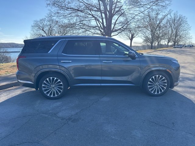 Used 2024 Hyundai Palisade Calligraphy image 9