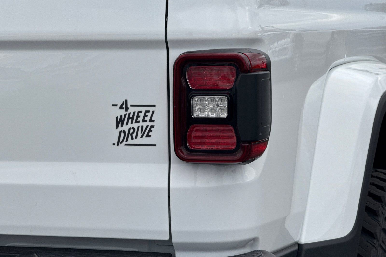 New 2026 Jeep Gladiator Sport AWD/4WD image 21