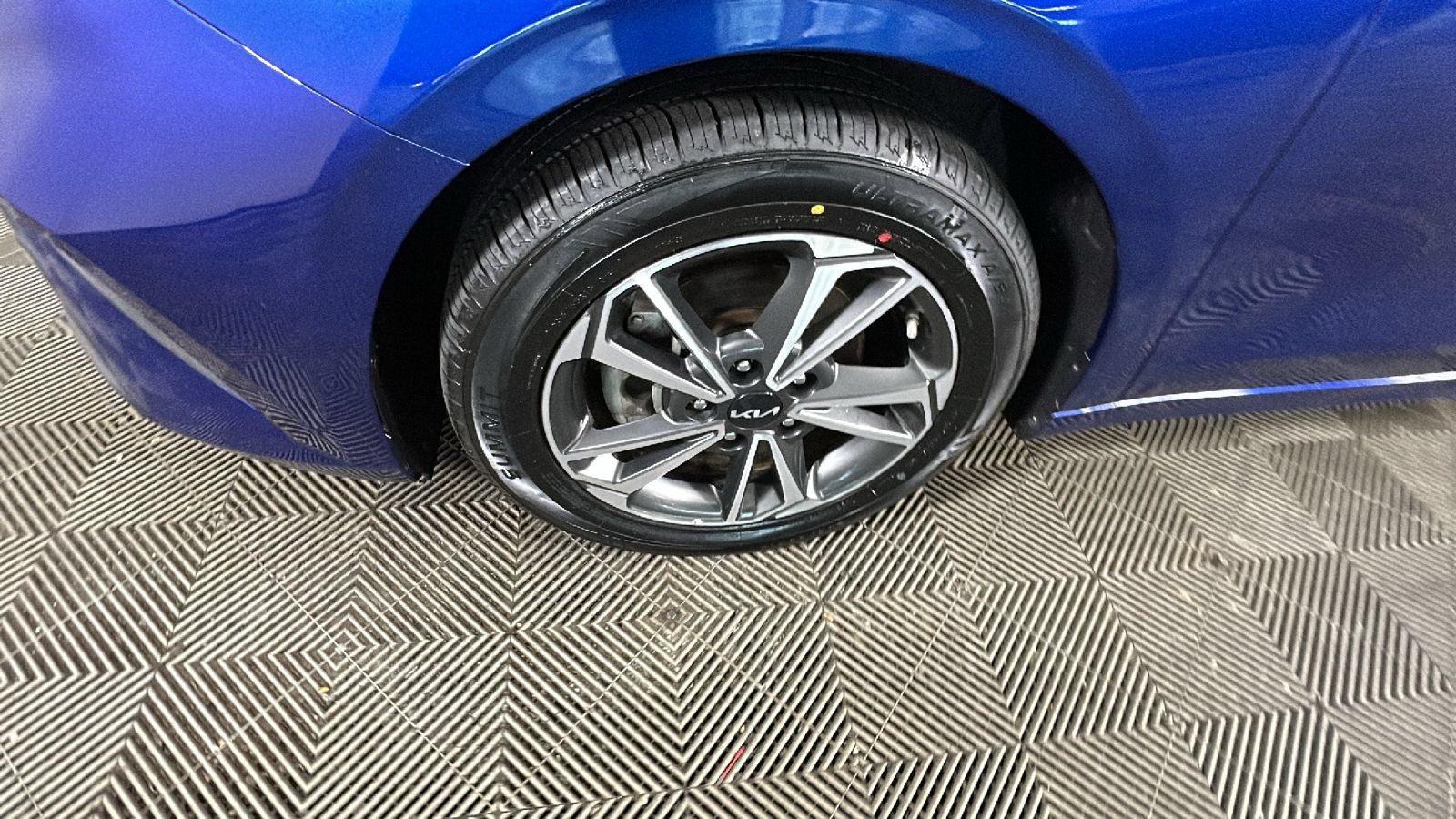 Used 2022 Kia Forte LXS FWD image 10