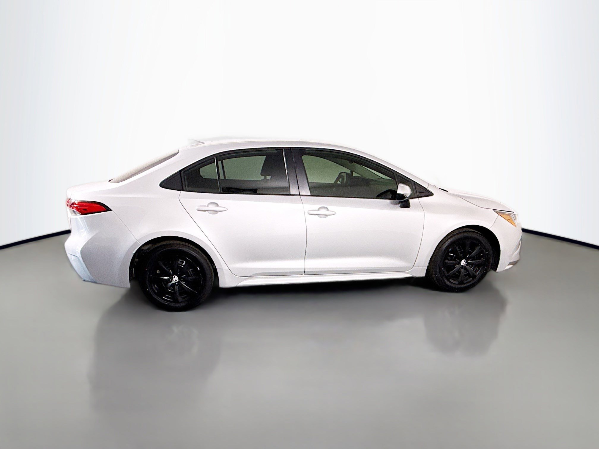 Used 2024 Toyota Corolla LE FWD image 11