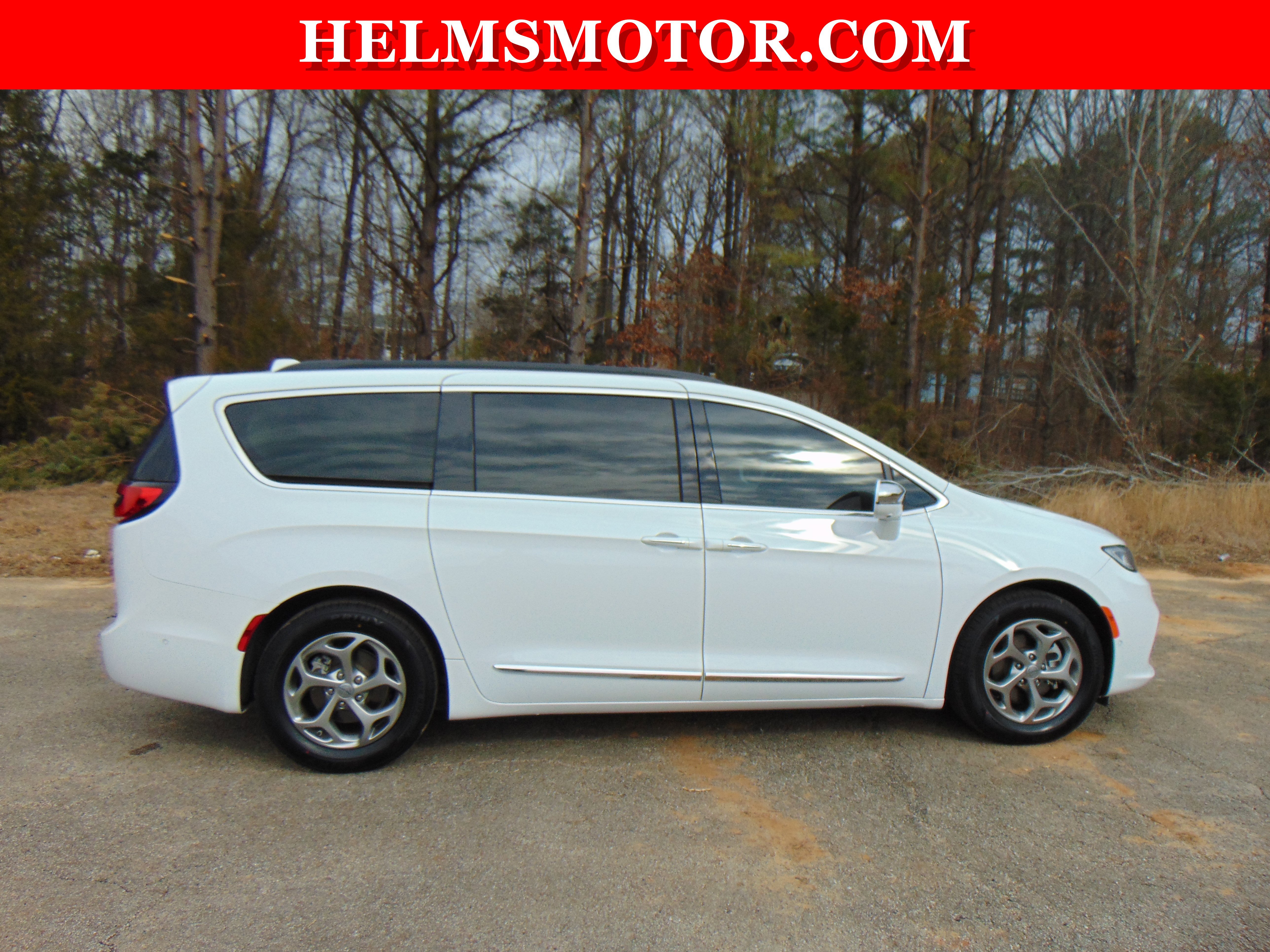 Certified 2022 Chrysler Pacifica Limited w/ Uconnect Theater Family Group image 24