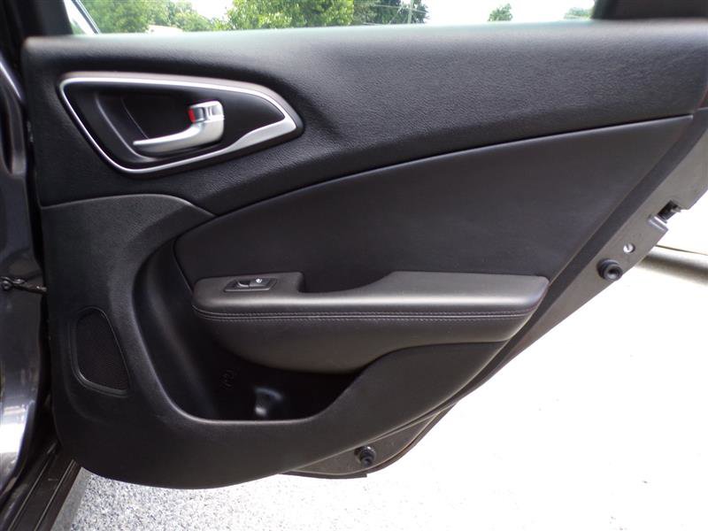 Used 2015 Chrysler 200 C w/ Navigation & Sound Group I image 24