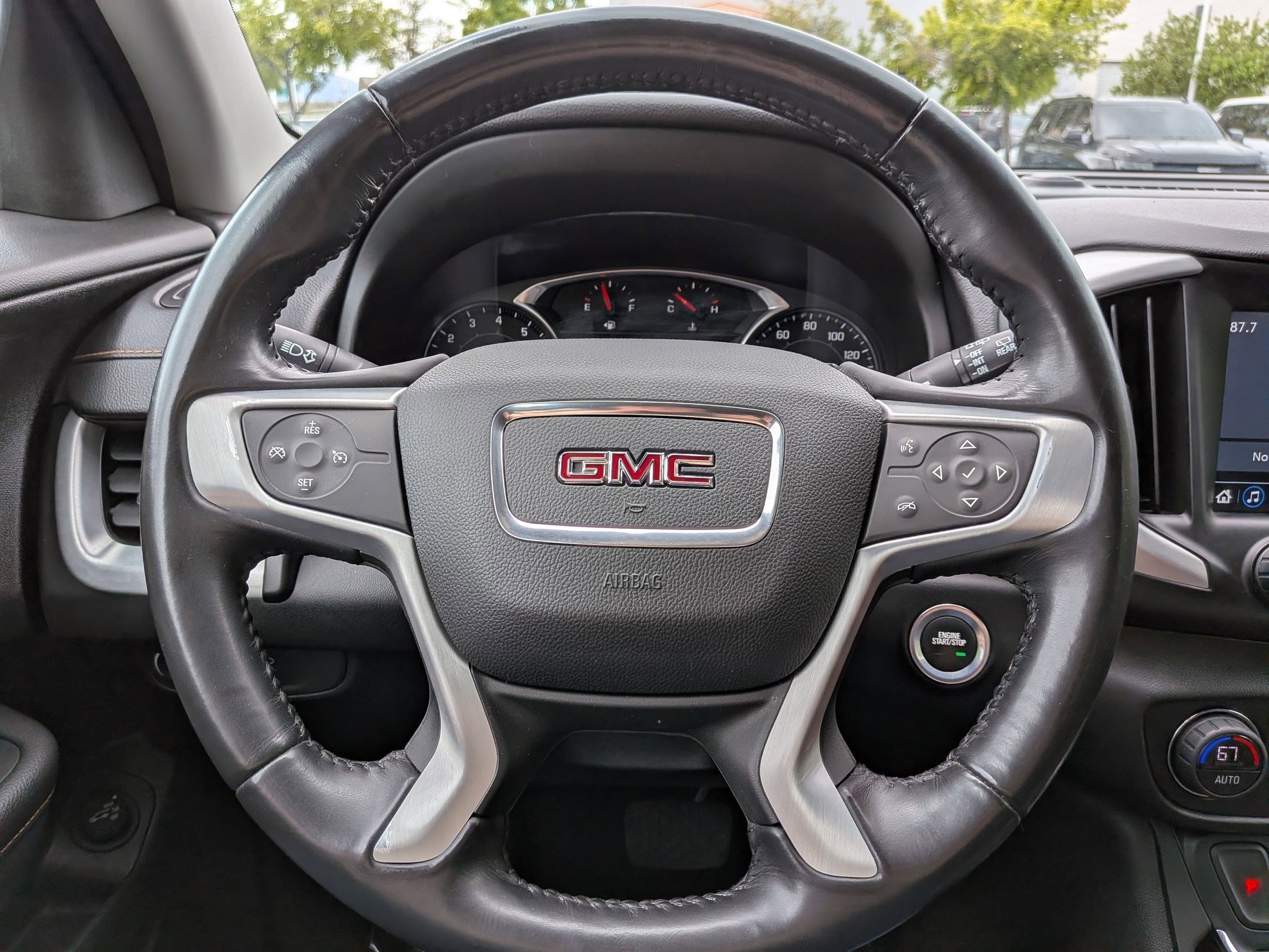 Used 2018 GMC Terrain SLE w/ Driver Convenience Package AWD/4WD image 15