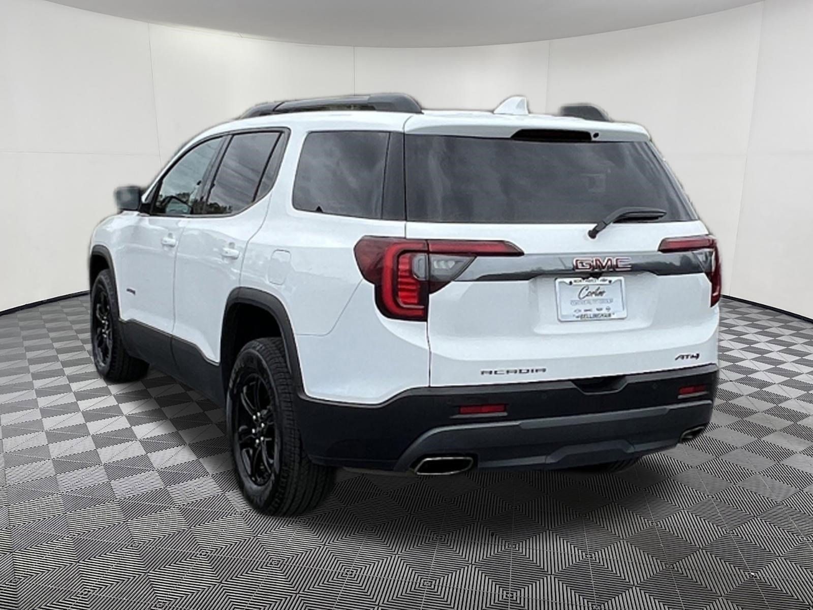Used 2023 GMC Acadia AT4 AWD/4WD image 4