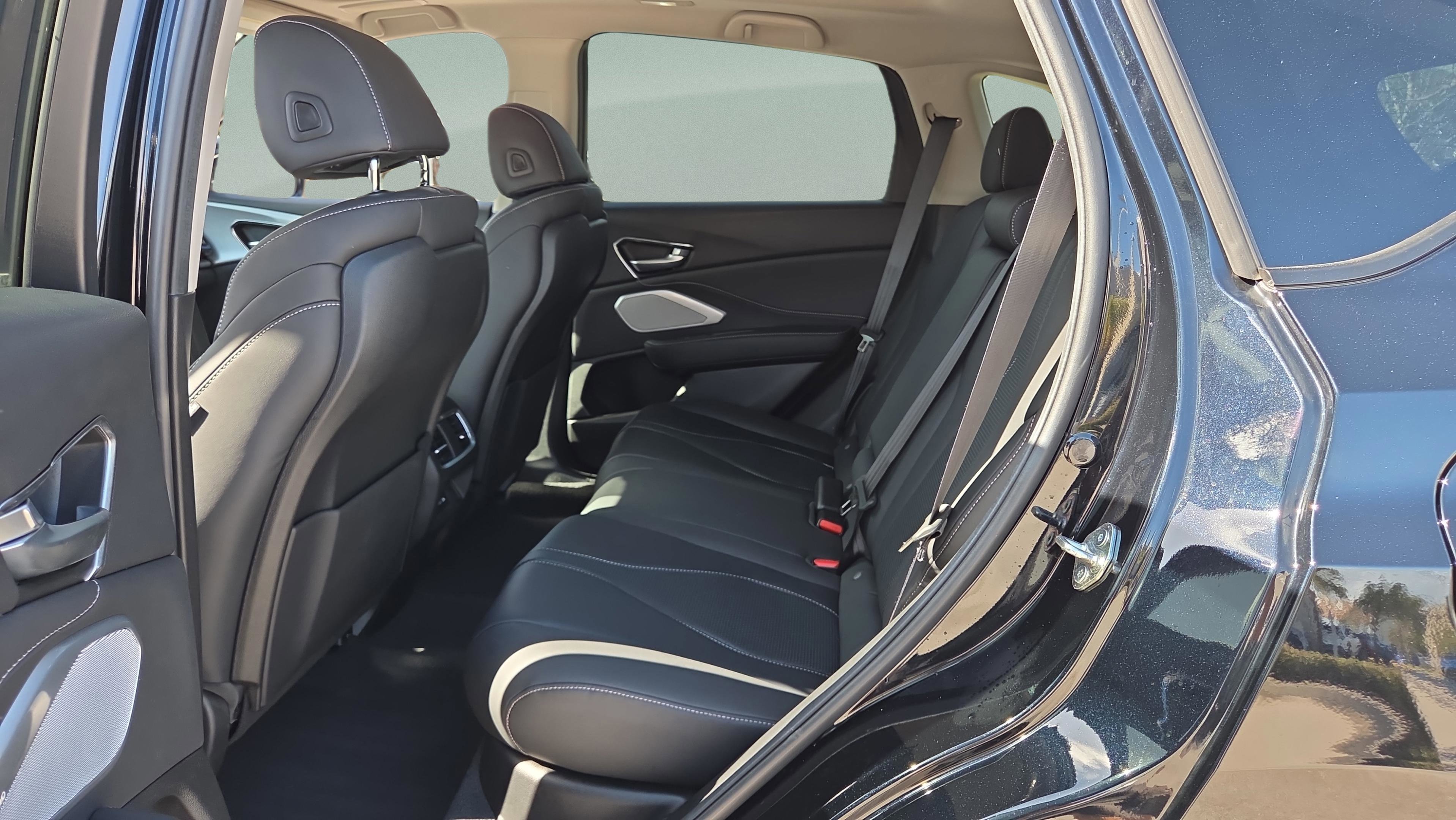 Used 2025 Acura RDX SH-AWD w/ Technology Package image 12