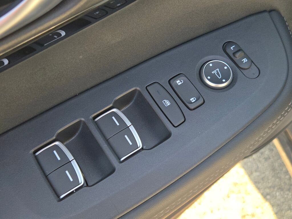 Certified 2025 Acura ADX AWD image 24