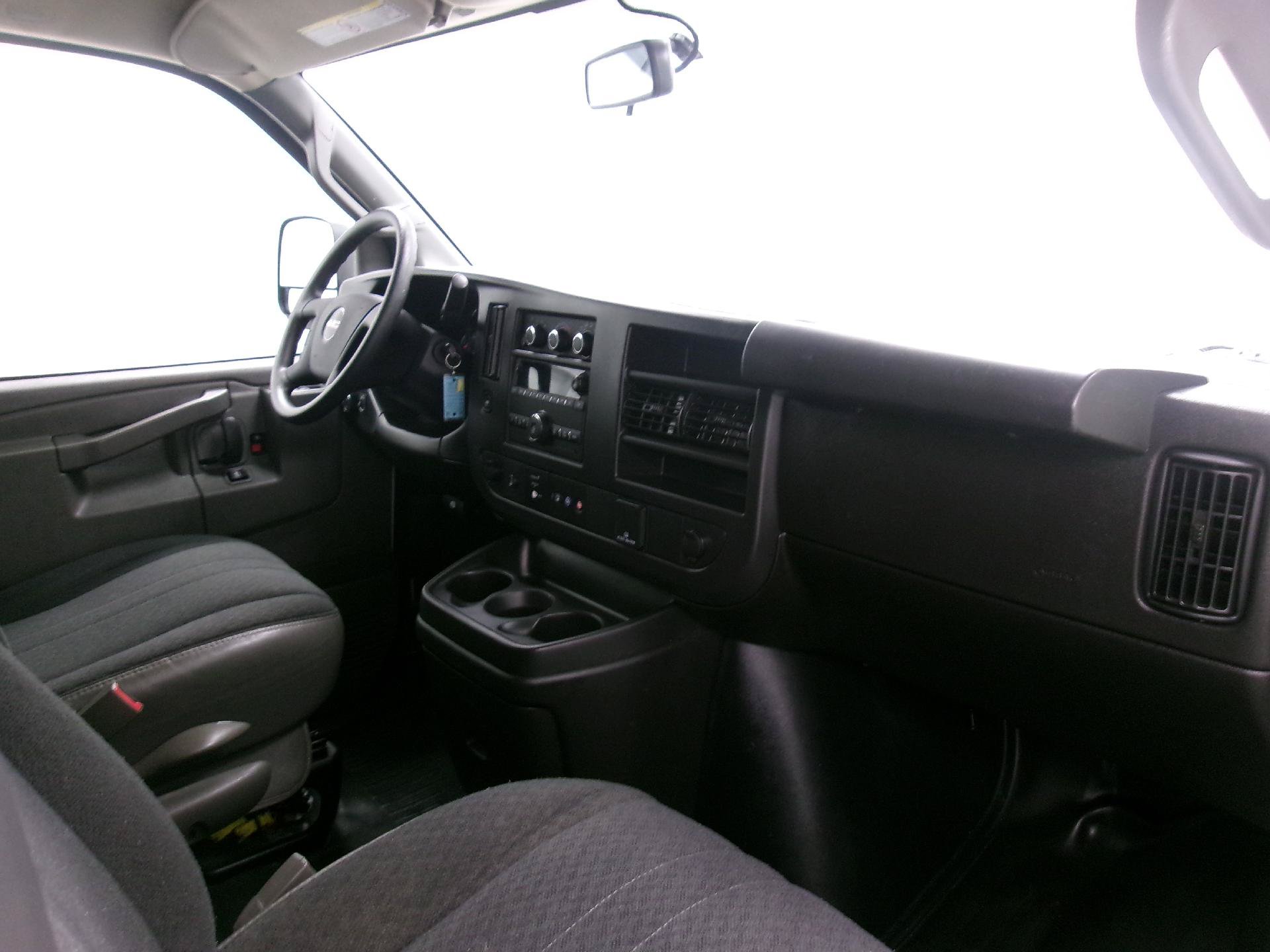Used 2025 GMC Savana 2500 w/ Driver Convenience Package RWD image 3