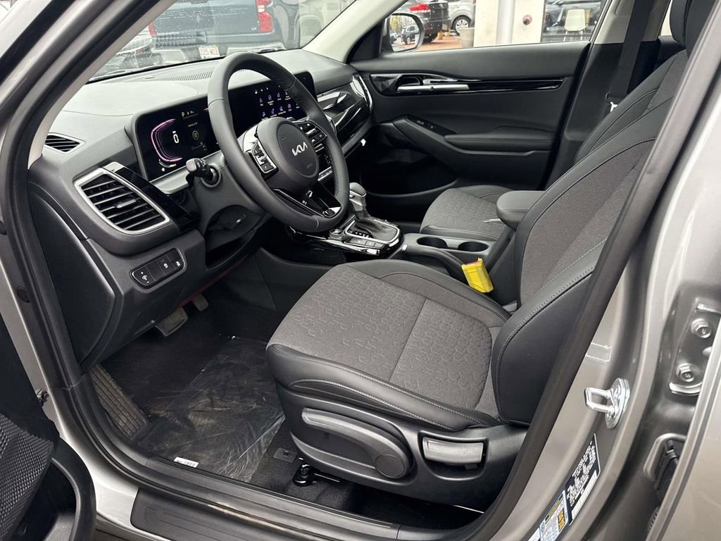 New 2026 Kia Seltos S AWD/4WD image 8