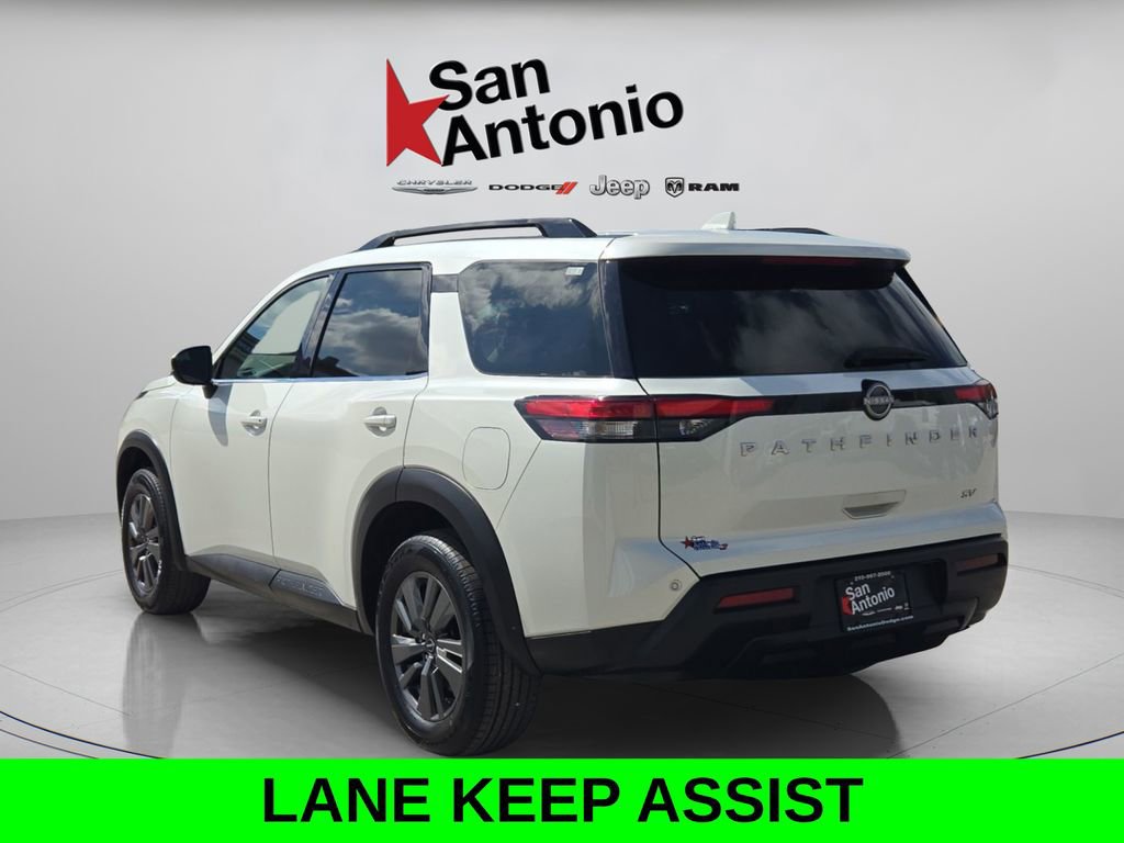 Used 2024 Nissan Pathfinder SV FWD image 6