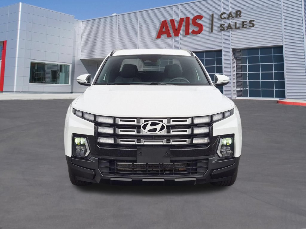 Used 2025 Hyundai Santa Cruz SEL FWD image 2