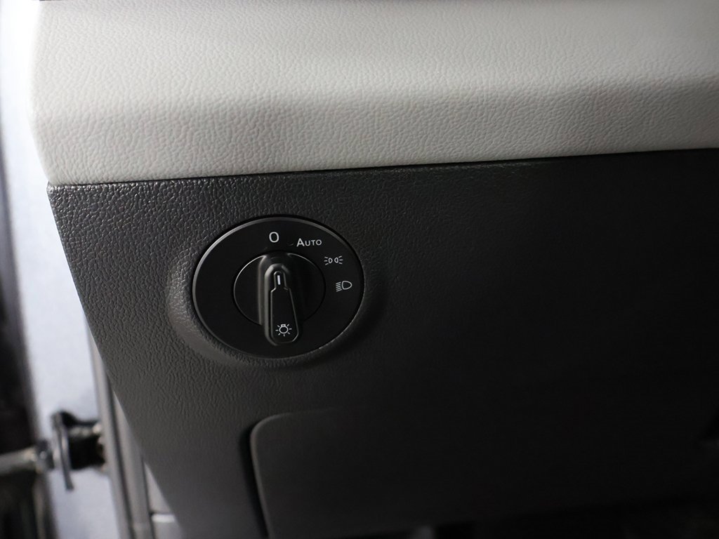 Used 2022 Volkswagen Taos SE image 45