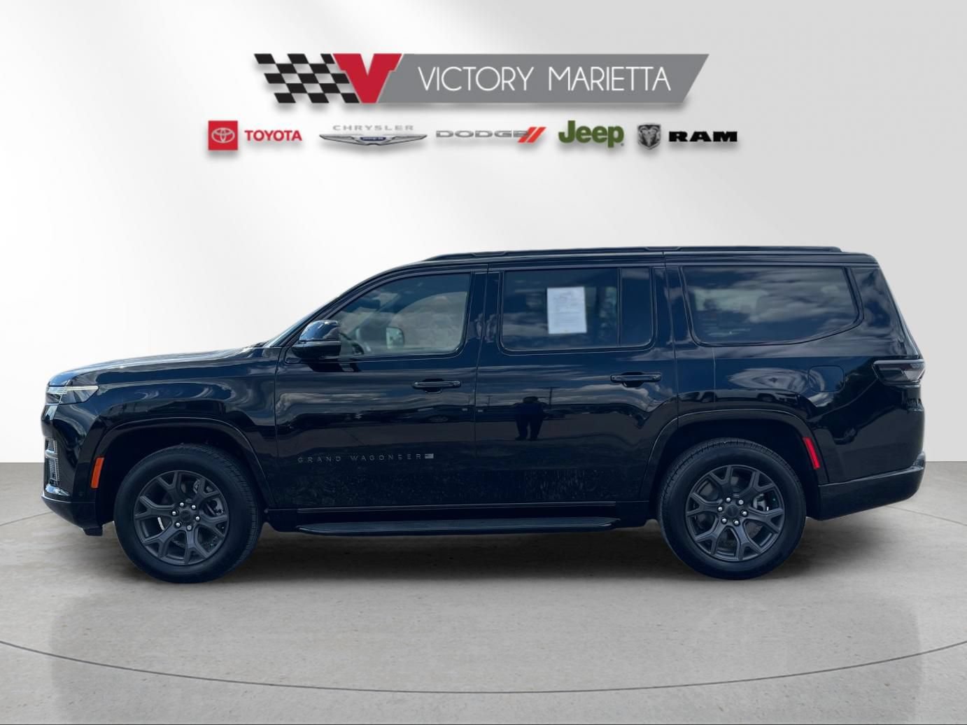 Used 2026 Jeep Grand Wagoneer Limited AWD/4WD image 2